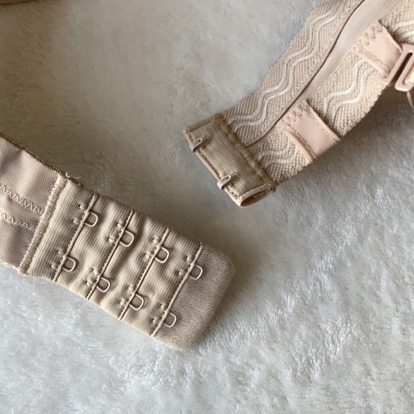 Chantelle convertible strapless push up bra - Picture 4 of 10